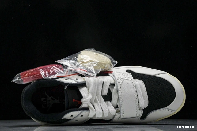 TR FZ8117-101 Travis Jack Jordan Jumpman Red University x Scott 0731